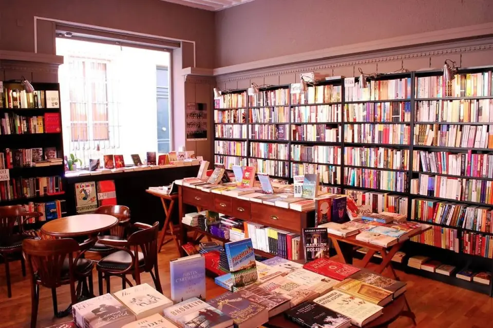 Book in Bar